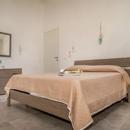 Spada Con Ampi Spazi Esterni *