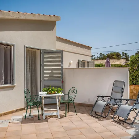 Spada Con Ampi Spazi Esterni Villa San Vito Lo Capo